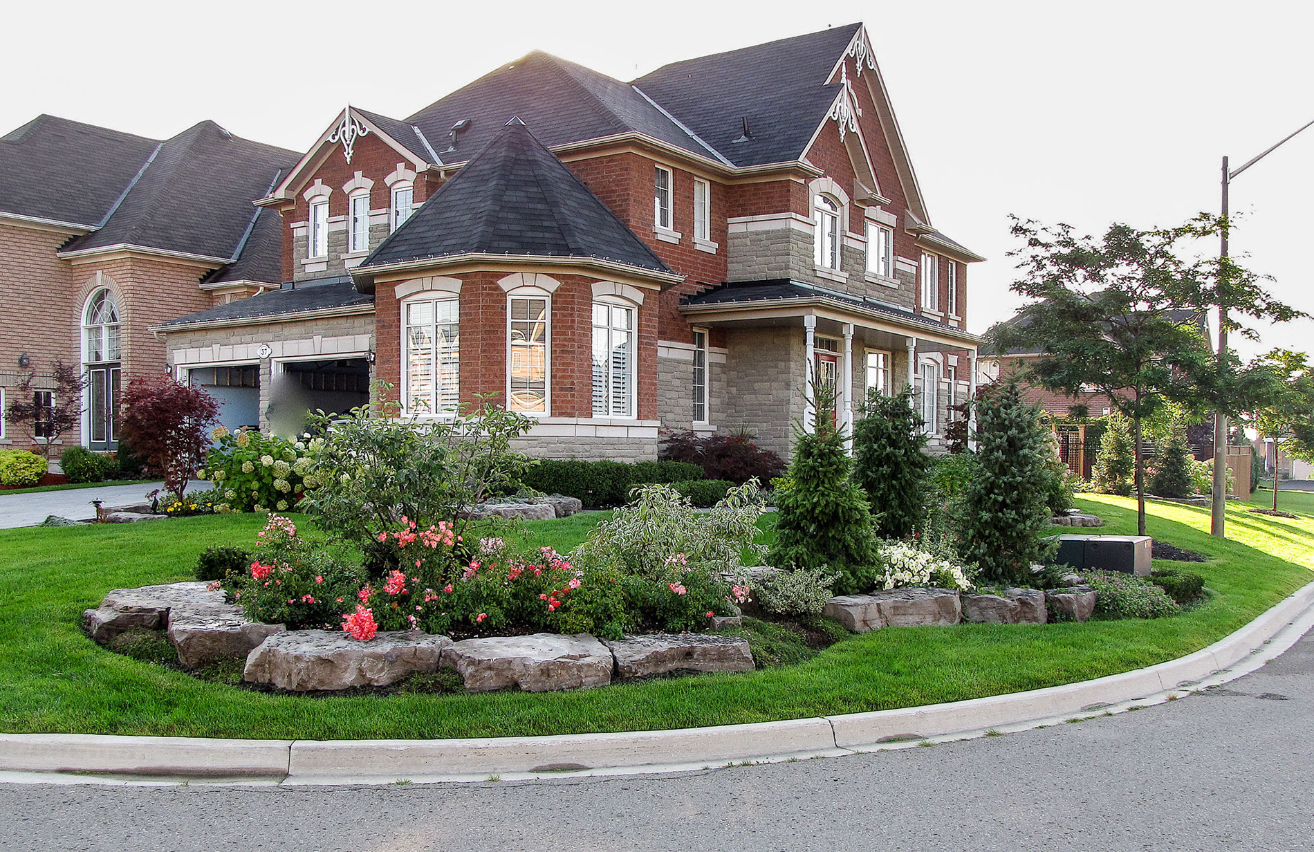 Landscape Image | Front Yard Landscapes • Oakville, Mississauga